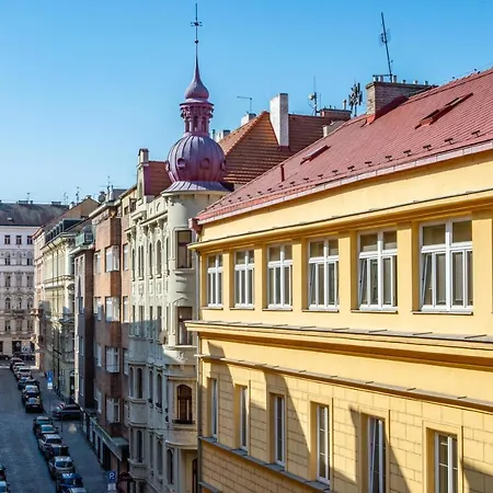Skolska